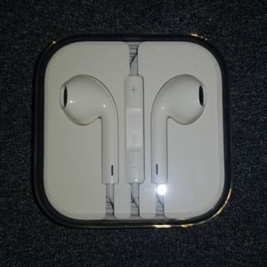 Apple Earbuds